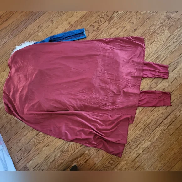 DC Supergirl Costume 🦸♀️ - Picture 9 of 12